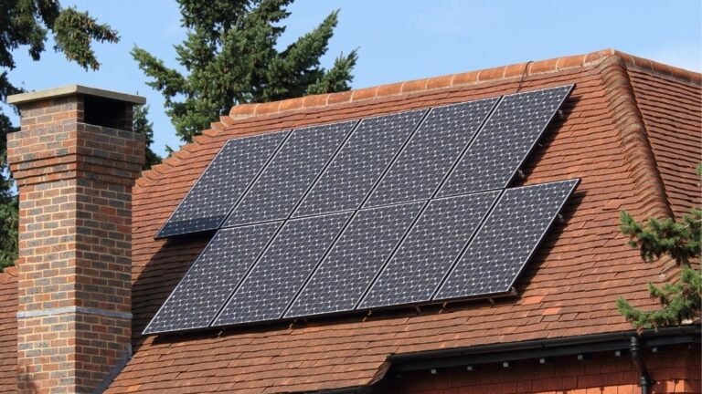 Am Group Solar, SKOMAT fotowoltaika, fotowoltaika czy dach ma znaczenie, panele słoneczne