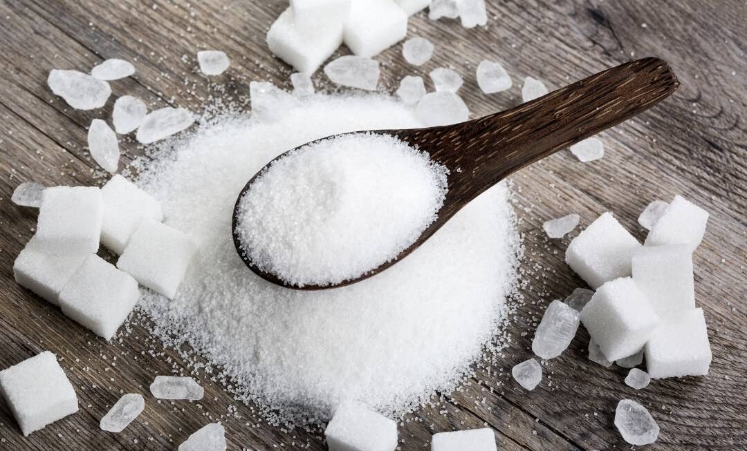 Jak cukier z hurtowni wpływa na rozwój branż gastronomicznej, spożywczej i farmaceutycznej