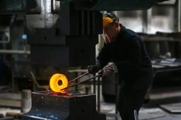 Automatyzacja i CNC w obróbce metali – kierunek przyszłości przemysłu