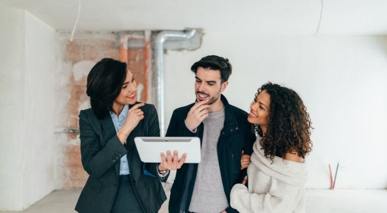 ogladanie-wykonczenia-mieszkania Prezentacja standardu wykończenia