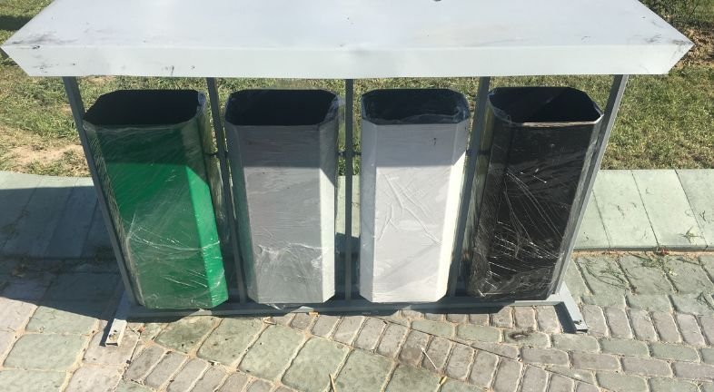 Uliczne pojemniki